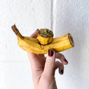 how to make a banana pipe
