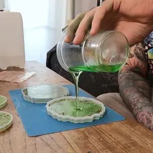 cannabis resin coaster DIY